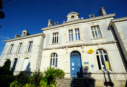 Maison de quartier de Saint Florent - CSC Les Chemins blancs Maison de quartier de Saint Florent - CSC Les Chemins blancs