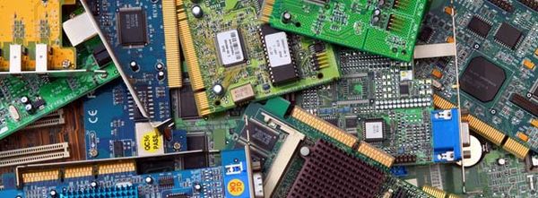 Cartes PCI © xavdlp - Fotolia Cartes PCI © xavdlp - Fotolia