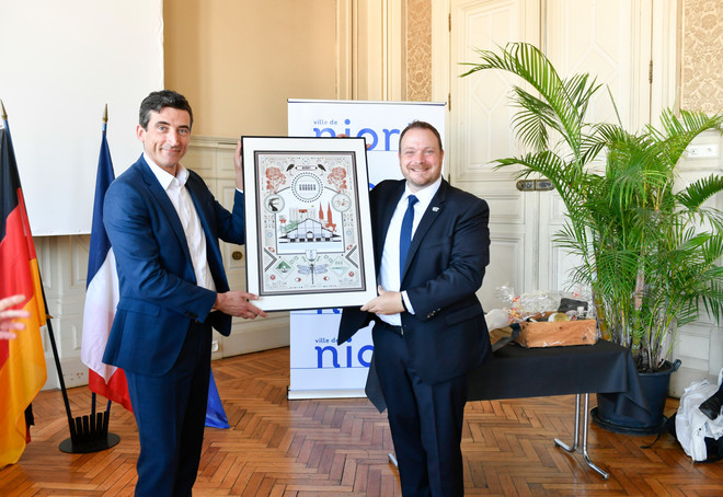 Ceremonie d?accueil du jumelage Niort Springe au Salon d?honneur de l?Hotel de Ville.