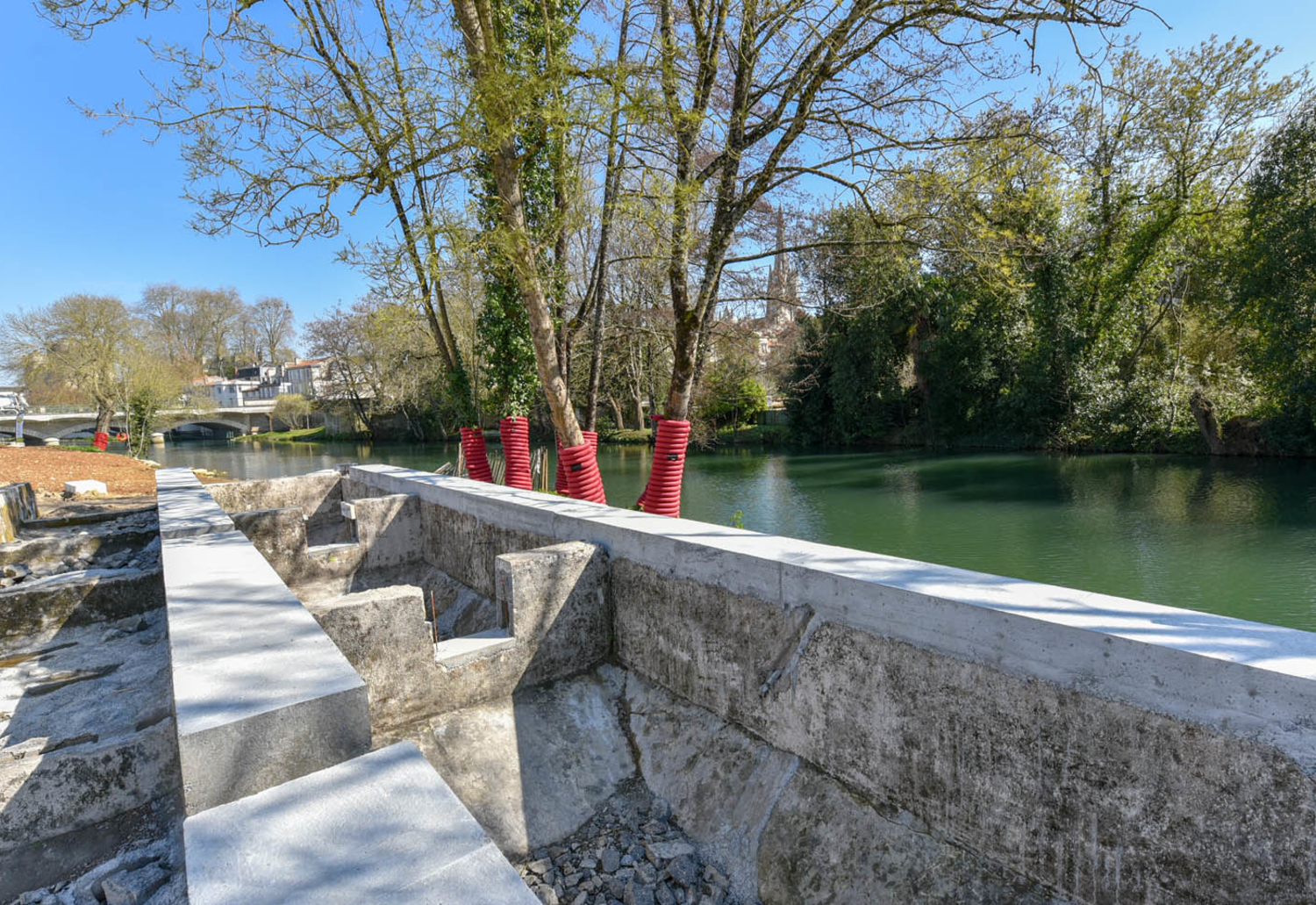 Les anciens bassins de traitement des peaux, mars 2019 ©Bruno Derbord