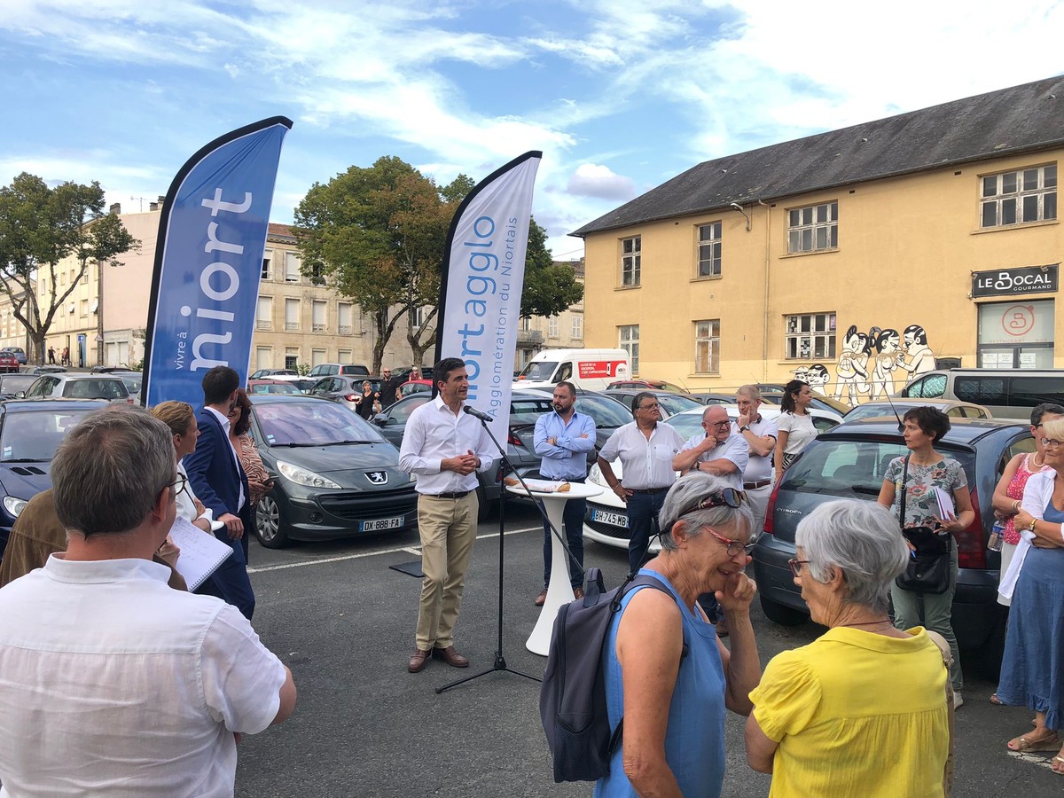 Inauguration de la boulangerie de la rue Pluviault