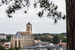 Eglise Saint Etienne du Port Eglise Saint Etienne du Port