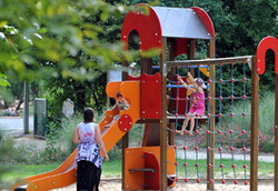 Plaine de jeux des Brizeaux (3-6 ans) Plaine de jeux des Brizeaux (3-6 ans)