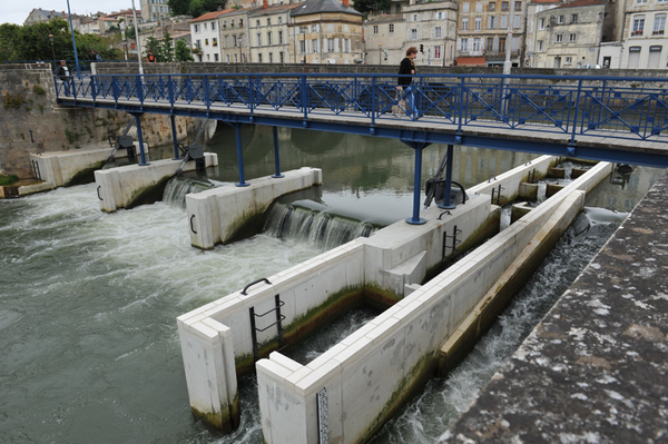 Passe à bassins successifs des clapets des Vieux-Ponts - Photo Bruno Derbord