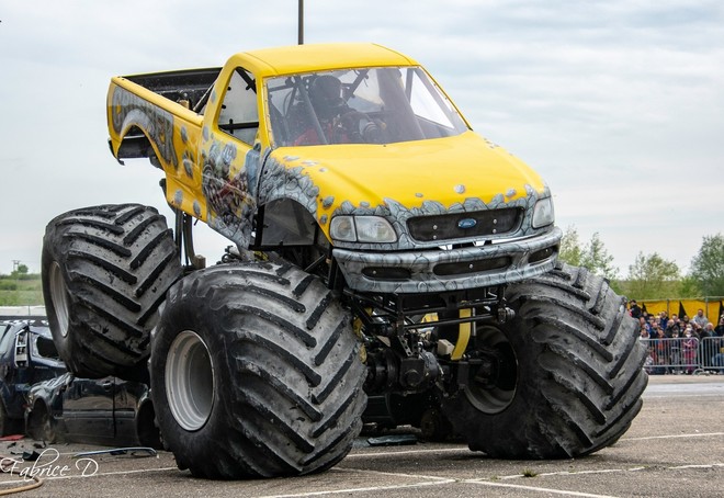 Motor et cascades show