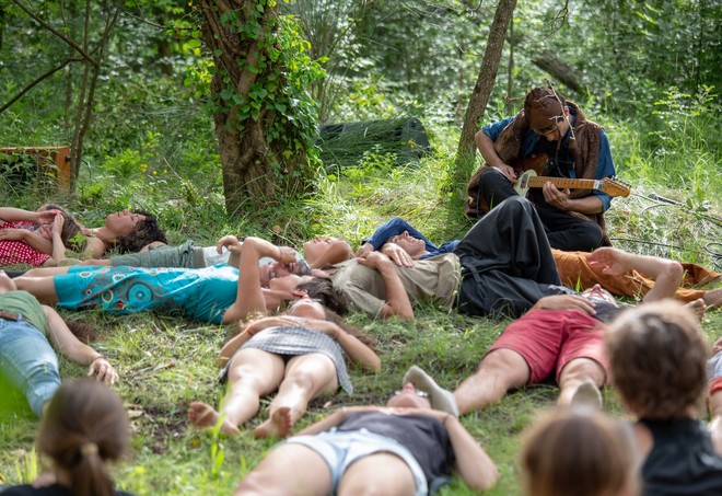Fête de la nature : "Conversation", performance avec un arbre
