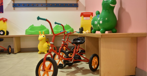 Lieu d'accueil parents/enfants au Pôle enfance de l'Orangerie © B. Derbord