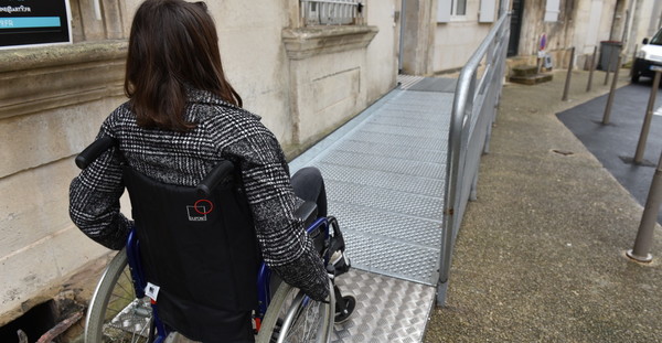 Handicap - fauteuil roulant - B Derbord