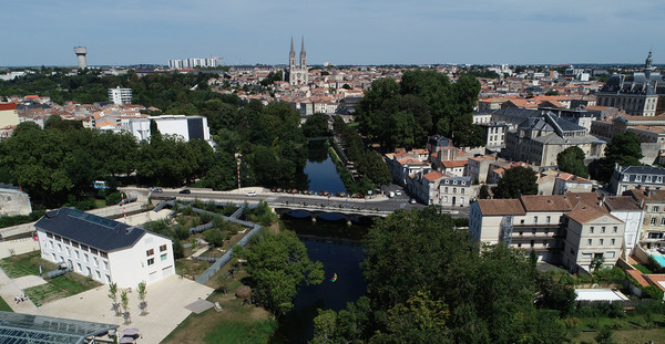 Vue aérienne de Port Boinot © Toutatis Drone