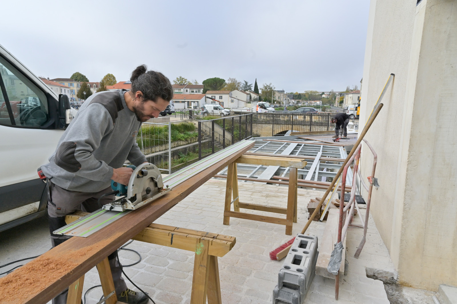  - Agrandir l'image 16 sur [0], fenêtre modale