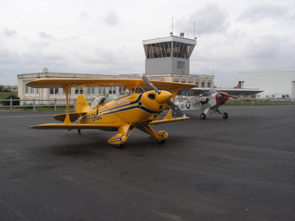 Avion de voltige et Piper J3, Ailes anciennes niortaises