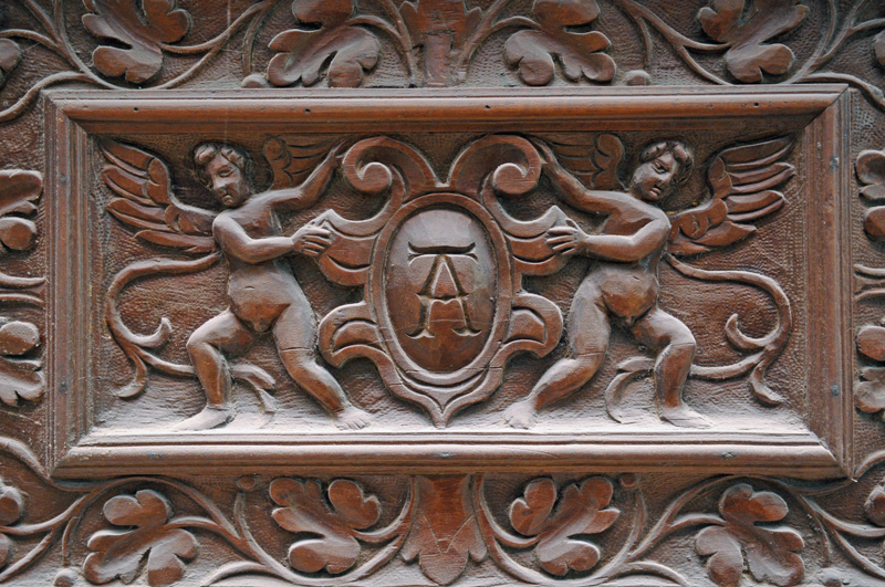 Détail de la cheminée sculptée par Auguste Tolbècque (1er étage). - Agrandir l'image 15 sur [15], fenêtre modale