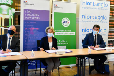 Visite de Mme Caroline Cayeux presidente de l'Agence Nationale de la cohesion des territoires