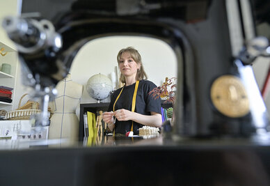 Silva Sargsyan creatrice de mode a la boutique ephemere de l?office du commerce