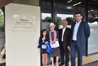 La cérémonie s'est déroulée en présence de l'épouse de Jean Thébault et de membres de sa famille ©Bruno Derbord