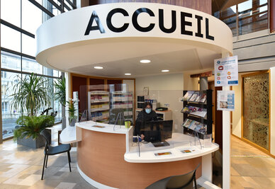 Accueil de l'hôtel administratif de Niort