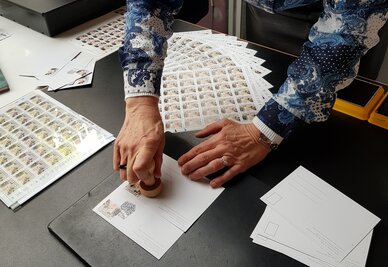 Vente anticipée des timbres Droit de vote des femmes