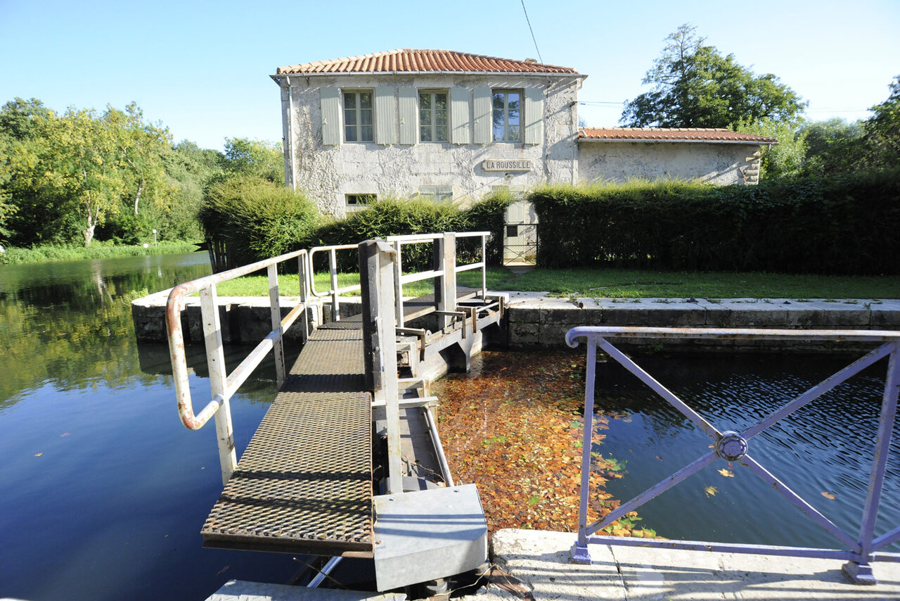 Ecluse de la Roussille © Christophe Bernard
