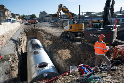  - Agrandir l'image 122 sur [166], fenêtre modale