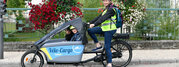 Velo cargo en circulation dans la ville Noemie Wemaere loueuse d?un mois.