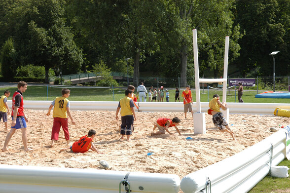 Rugby à Niort Plage - Agrandir l'image, fenêtre modale
