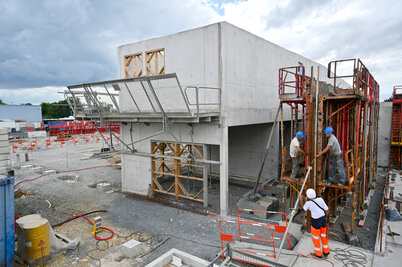  - Agrandir l'image 157 sur [212], fenêtre modale