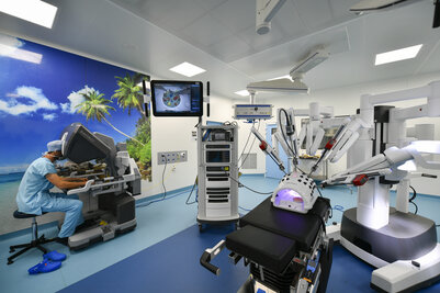 Présentation du robot chirurgical du Centre hospitalier de Niort