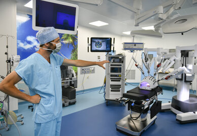 Présentation du robot chirurgical du Centre hospitalier de Niort