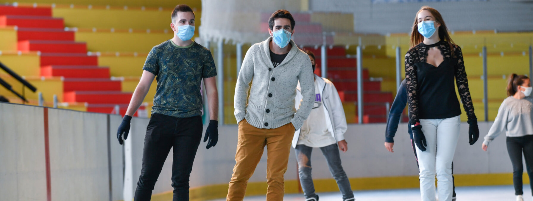 Reprise des activites ouvertes au public a la patinoire de Niort