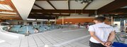Des baigneurs a la piscine de Mauze sur le Mignon
