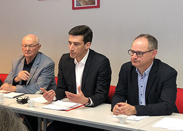 De gauche à droite : Claude Roulleau, 1er vice-président de Niort Agglo en charge du développement économique et des voiries, Jérôme Baloge, président de Niort Agglo et Jean-Marc Renaudeau, président de la Chambre d'agriculture 79 ©Vincent Rouvre De gauche à droite : Claude Roulleau, 1er vice-président de Niort Agglo en charge du développement économique et des voiries, Jérôme Baloge, président de Niort Agglo et Jean-Marc Renaudeau, président de la Chambre d'agriculture 79 ©Vincent Rouvreau