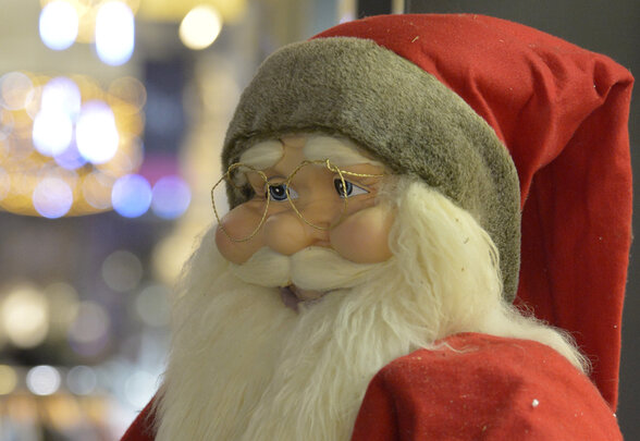 Le Père Noël sera t-il présent au marché de Saint Florent ?  - Agrandir l'image, fenêtre modale