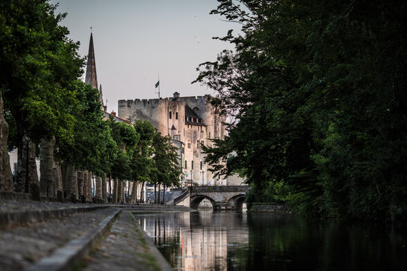 Niort Plage : Visite guidée nocturne en Canoë - Agrandir l'image, fenêtre modale