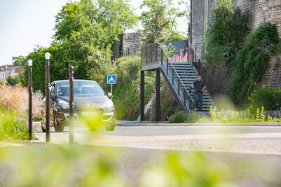  - Agrandir l'image 5 sur [166], fenêtre modale