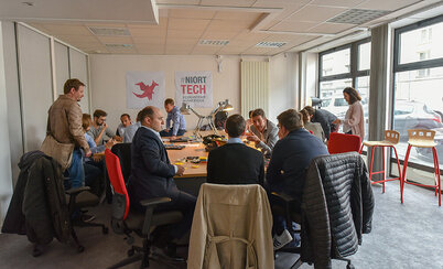 Les start-up sélectionnées par l'association French AssurTech investissent leurs locaux d'accueil aménagés par Niort Agglo, au 15 rue de l'Hôtel de Ville ©BD Les start-up sélectionnées par l'association French AssurTech investissent leurs locaux d'accueil aménagés par Niort Agglo, au 15 rue de l'Hôtel de Ville ©BD
