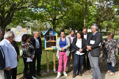 Inauguration boite à livres offerte par les Lion's clubs niortais à la Ville ©BDerbord