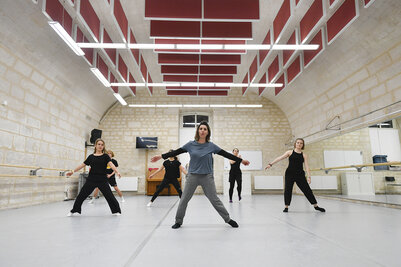 Cours de danse classique et contemporaine au conservatoire Auguste Tolbeque